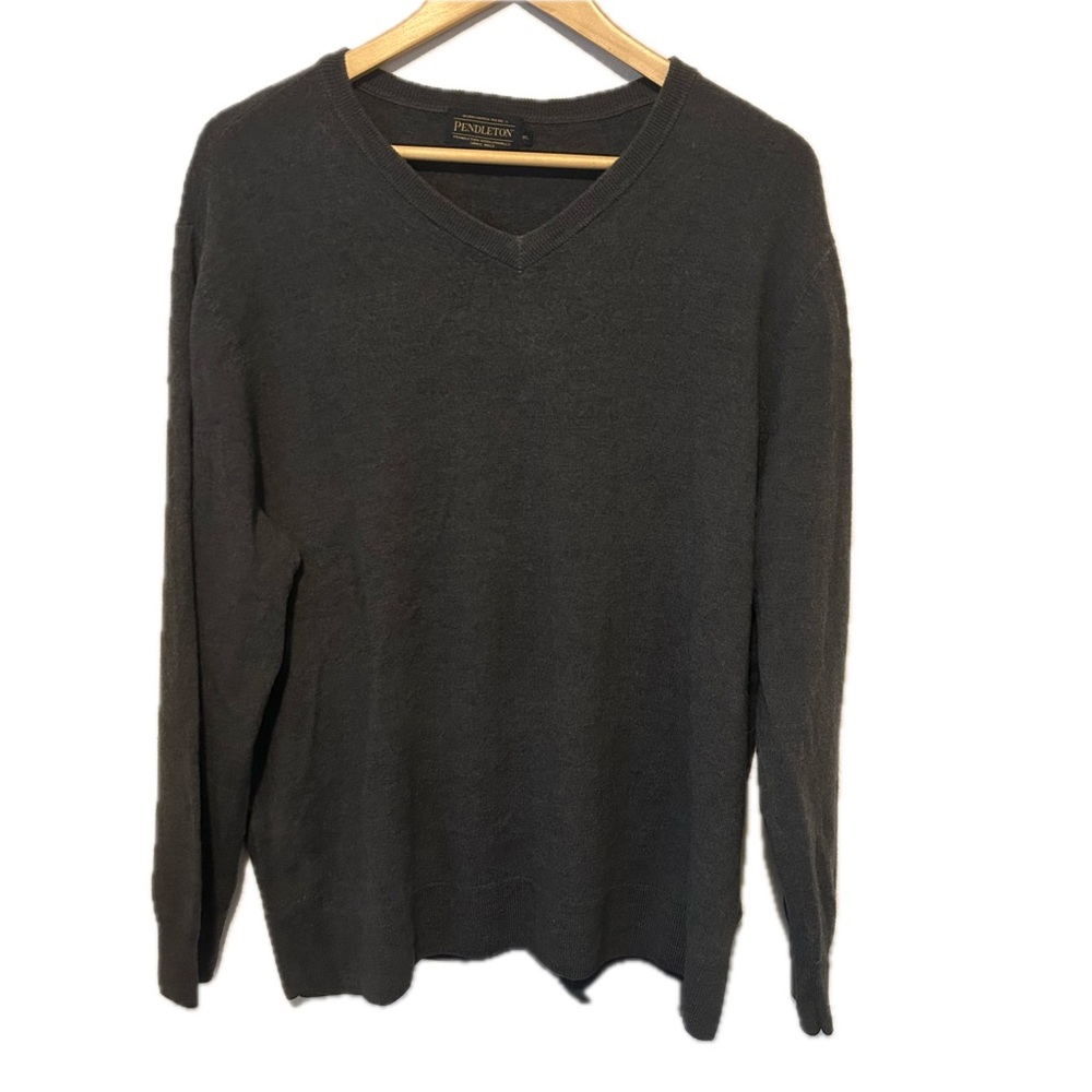 Pendleton grey 100% merino wool v neck sweater size XL classic fall winter cozy